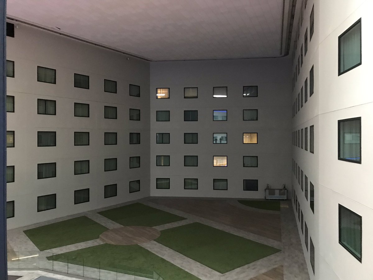 This is what level 188 looks like irl now (btw the real location is a  holiday inn express hotel in healthrow airport, London) : r/backrooms